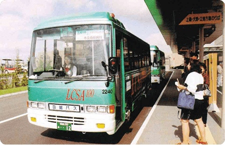 本第二弾の100円バス「LCSA100」